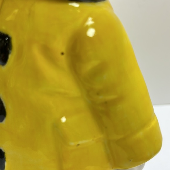 Duck in a rain coat hand painted plaster - Picture 4 of 7